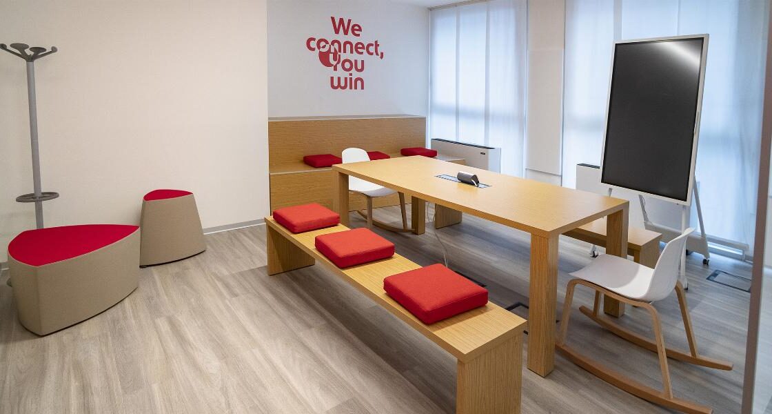 Scegliere l'arredo giusto per il proprio ufficio significa pensare al benessere delle persone 1